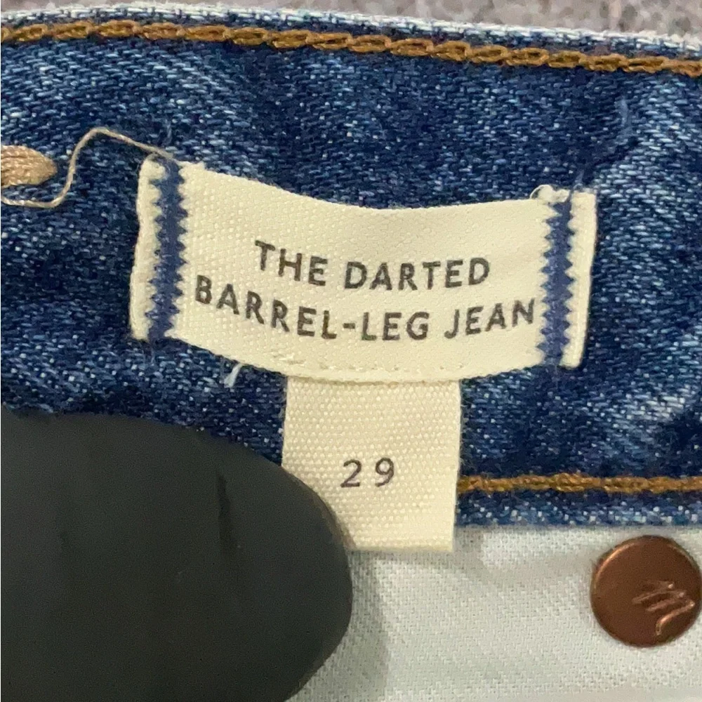 Madewell Darted Barrel Jeans - Picture 4 of 4